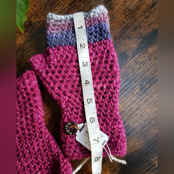 NWT* Handmade Fingerless gloves💜 super soft acrylic yarn, MarpleMade Designs, - Picture 7 of 7